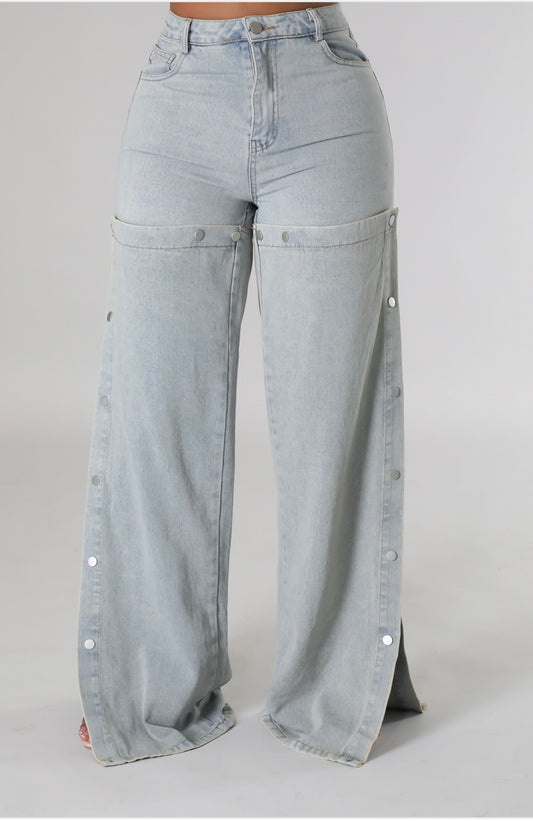 Detached Jeans